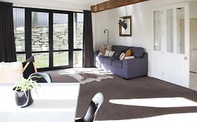 Sunny Lakeside Haven